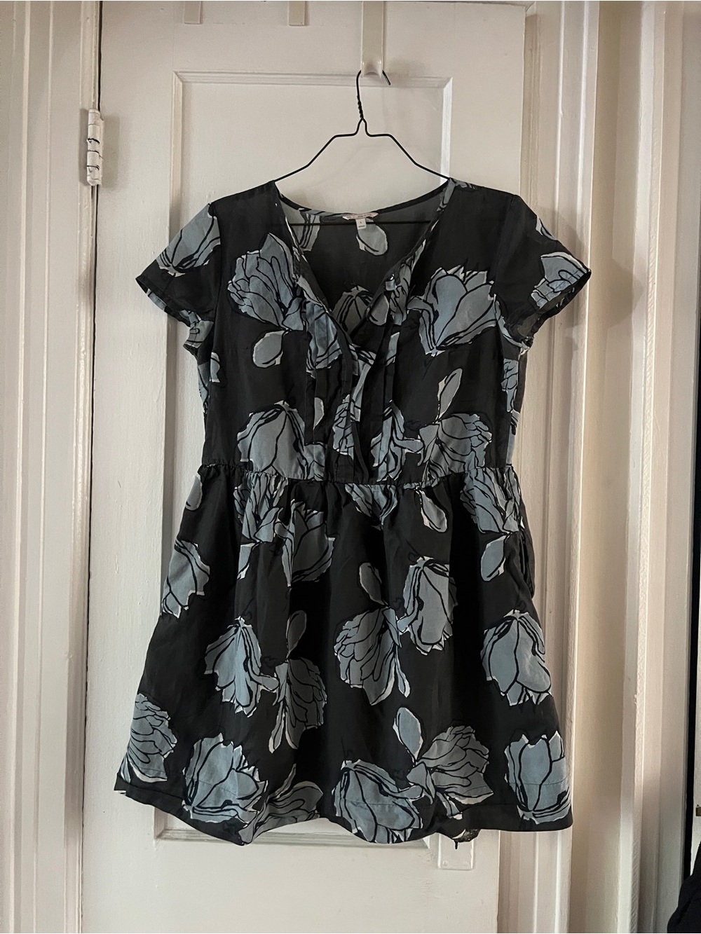 GAP Blue and Grey Floral Easy Summer fit and flare mini shirt dress. Large.
